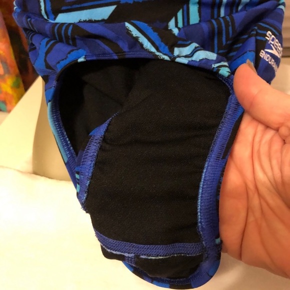 Speedo Endurance+ blue angles freeback swimsuit one piece - Picture 11 of 12